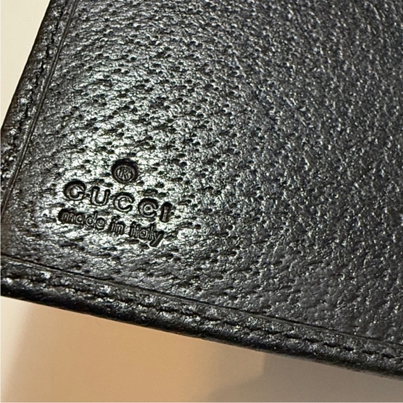 Gucci Textured Black Leather Wallet - Picture 9 of 10